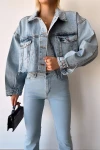 Buz Mavi Çift Cepli Lazer Kesim Yıkamalı Crop Denim Ceket BCDF-235408