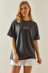 Antrasit Bisiklet Yaka Baskılı Oversize T-Shirt BC241098