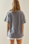 Gri Bisiklet Yaka İki İplik Nakış İşlemeli Oversize Pamuk T-Shirt BC241120