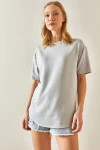 Gri Bisiklet Yaka Oys Modal Oval Kesim Yumuşak Dokulu Basic T-Shirt BC241115