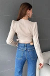 Bej Kruvaze Yaka Beli Kuşaklı Crop Bluz BCDF-242108