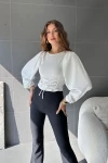 Beyaz Balon Kol Bağcık Detaylı Crop Bluz BCDF-242113